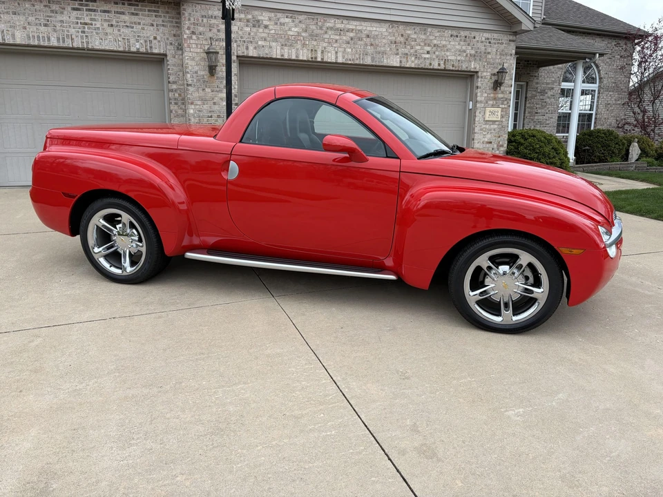 2005 Chevrolet SSR - Image 19 of 21