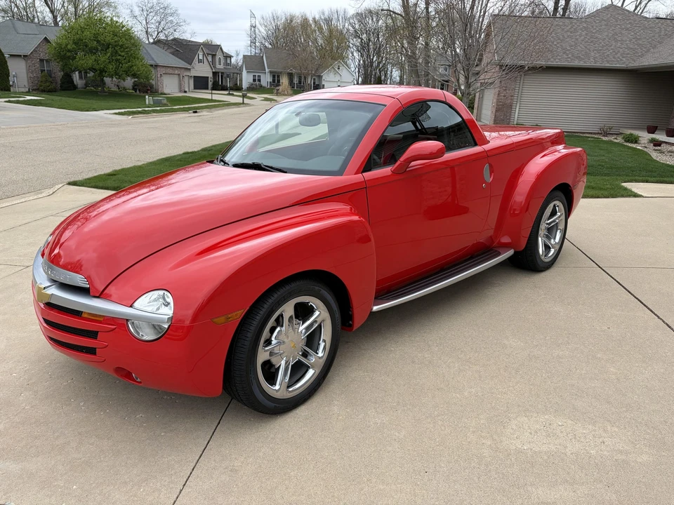 2005 Chevrolet SSR - Image 4 of 21