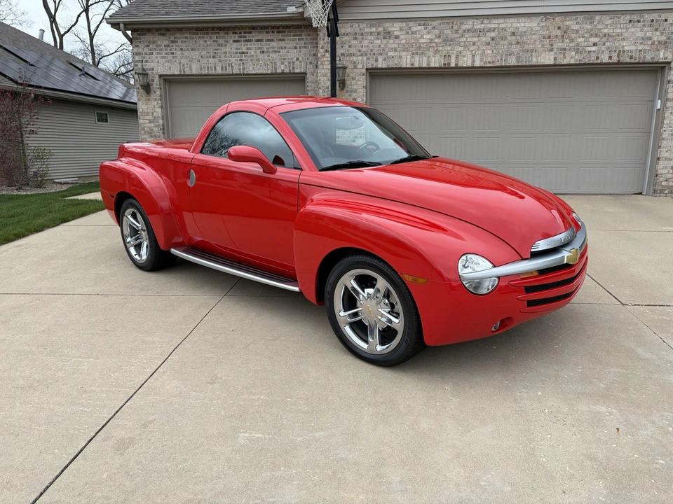 2005 Chevrolet SSR - Image 20 of 21