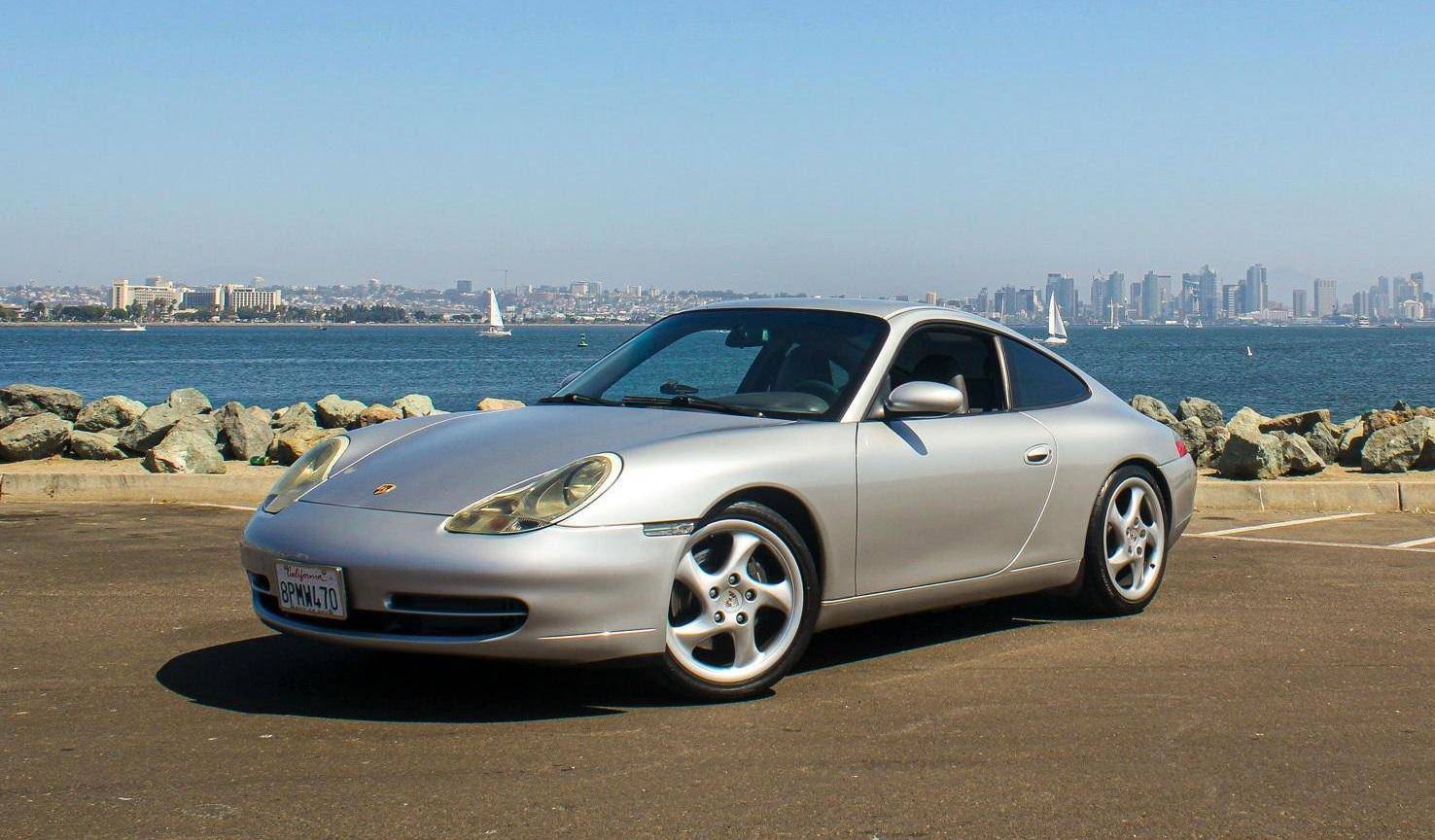 2000 Porsche 911 Carrera Coupe