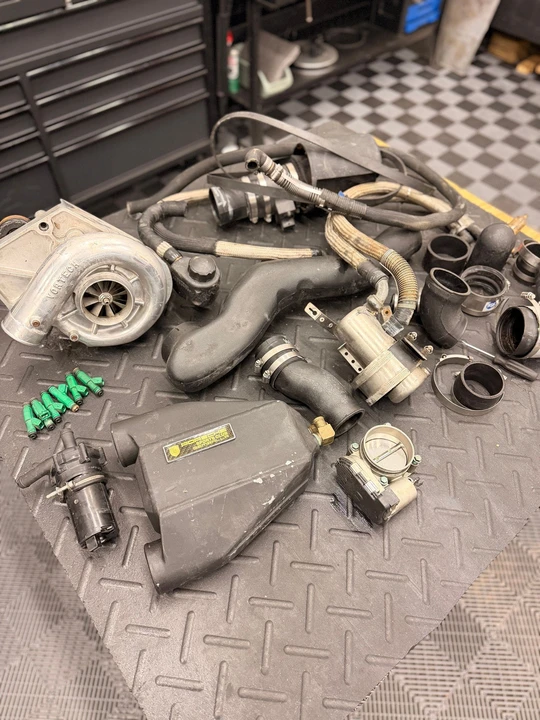 2000 Parts & Memorabilia Engines - Image 5 of 8