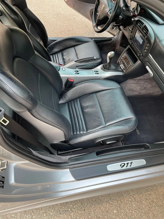2004 Porsche 996 Carrera - Image 9 of 11