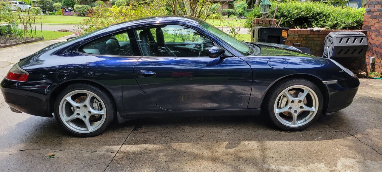 1999 Porsche 996 Carrera 4 - Image 5 of 31