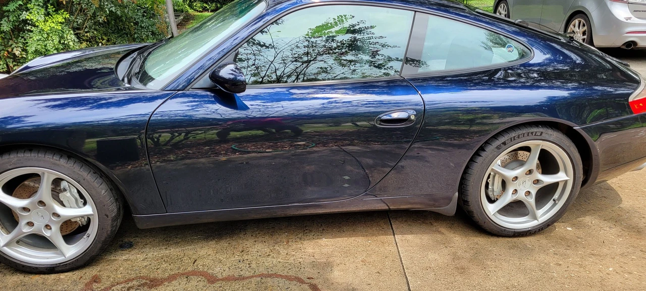 1999 Porsche 996 Carrera 4 - Image 9 of 31