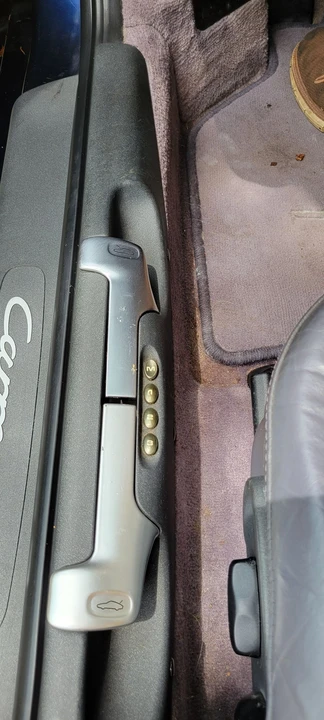 1999 Porsche 996 Carrera 4 - Image 17 of 31