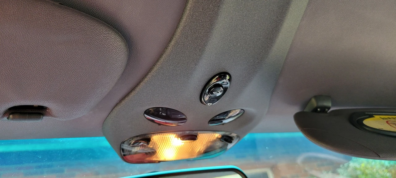 1999 Porsche 996 Carrera 4 - Image 22 of 31