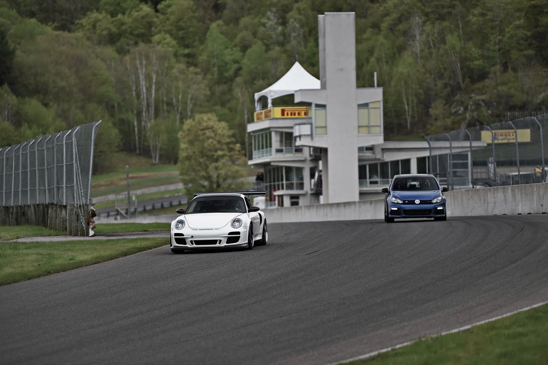 2003 Porsche 996 GT2 - Image 3 of 31