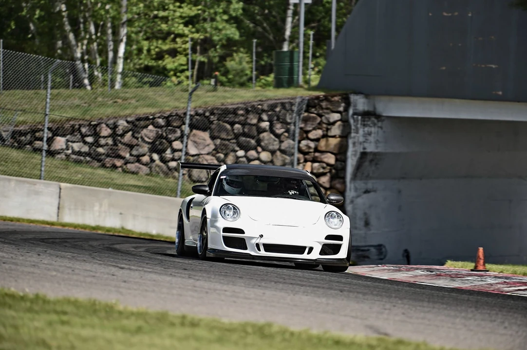 2003 Porsche 996 GT2 - Image 12 of 31