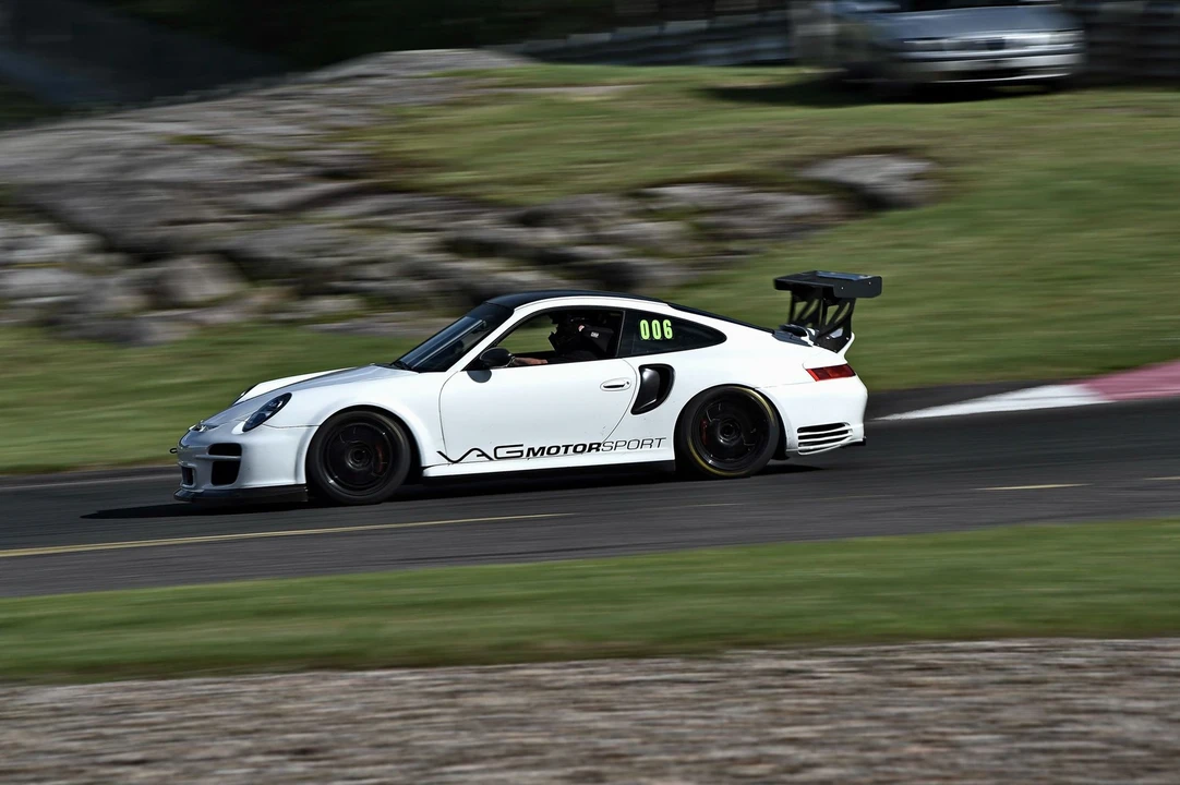 2003 Porsche 996 GT2 - Image 16 of 31