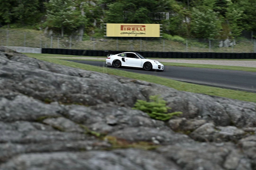 2003 Porsche 996 GT2 - Image 17 of 31