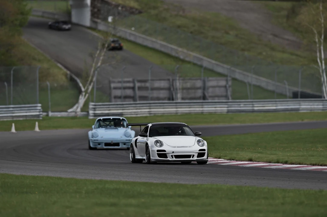 2003 Porsche 996 GT2 - Image 8 of 31