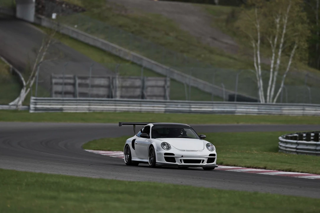 2003 Porsche 996 GT2 - Image 9 of 31
