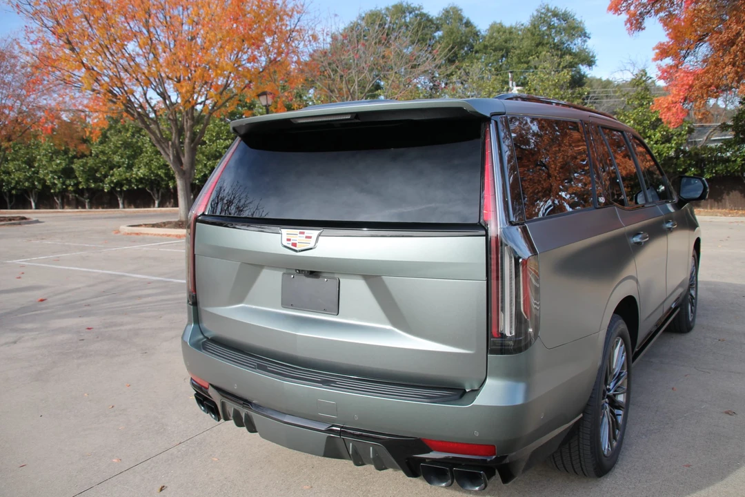 2023 Cadillac Escalade-V 5th Gen - Image 14 of 31