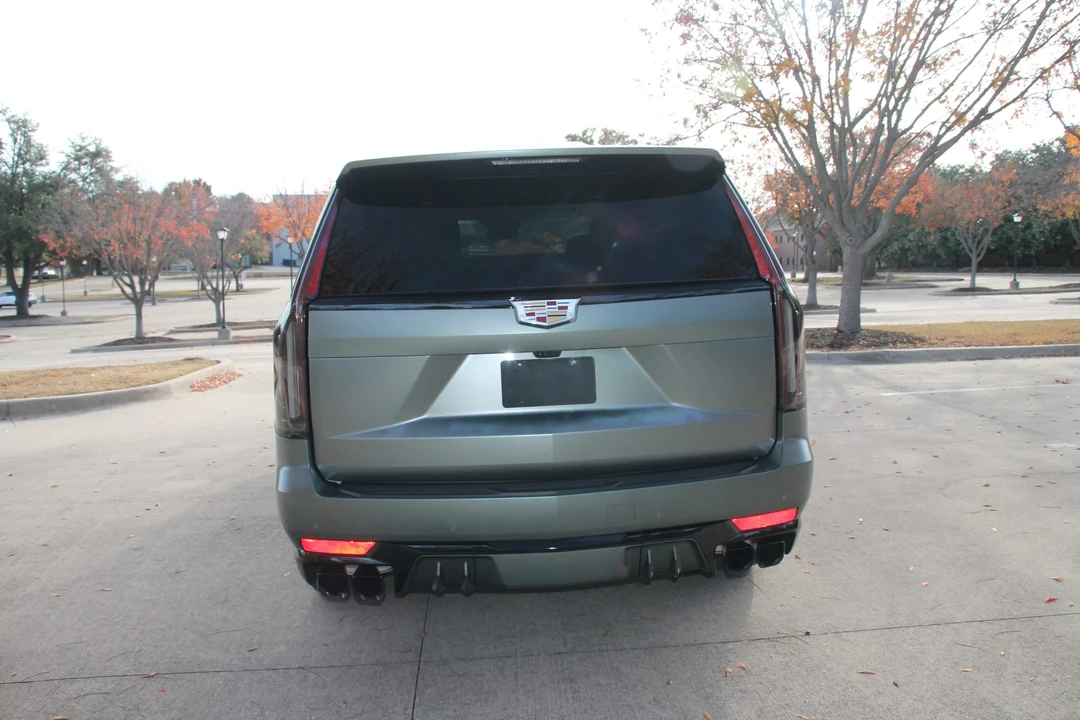 2023 Cadillac Escalade-V 5th Gen - Image 13 of 31