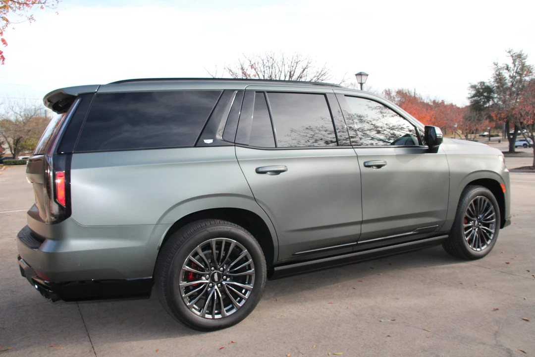 2023 Cadillac Escalade-V 5th Gen - Image 17 of 31