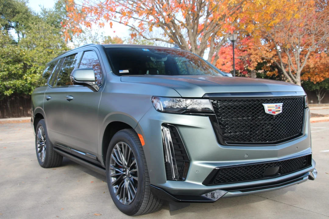 2023 Cadillac Escalade-V 5th Gen - Image 22 of 31