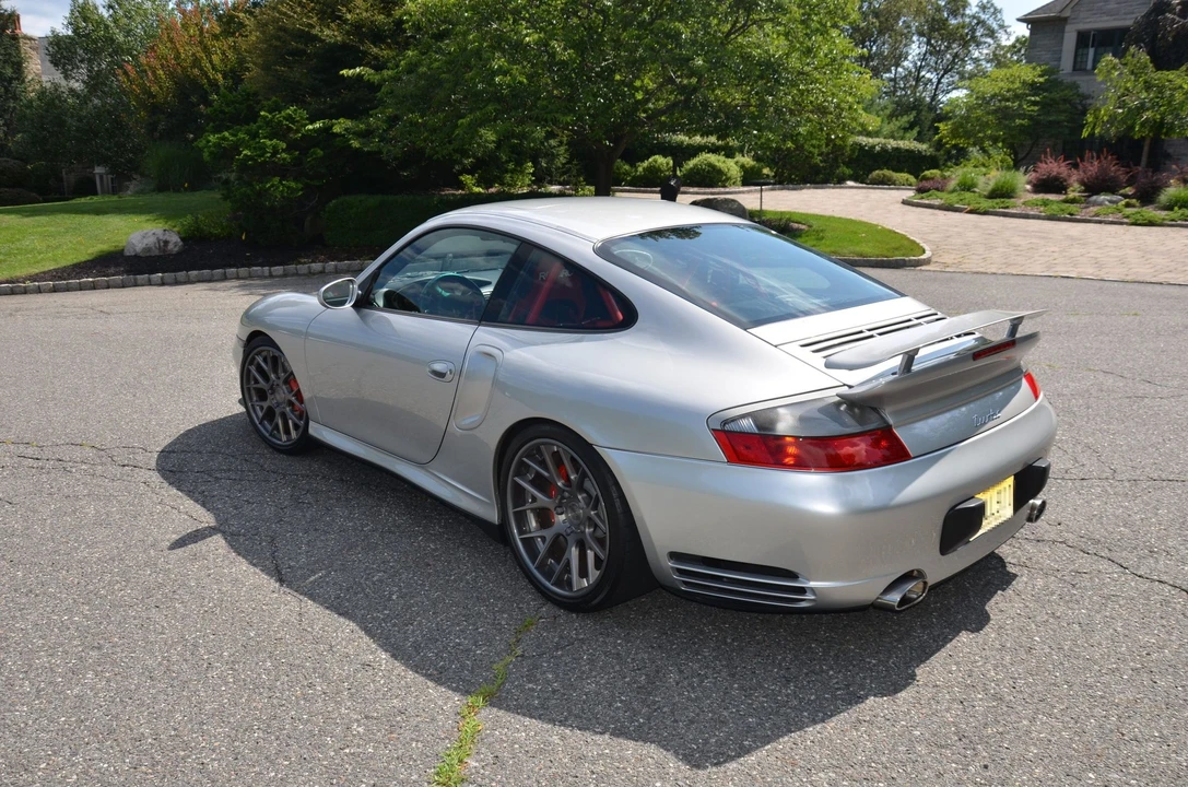 2001 Porsche 996 Turbo - Image 11 of 31