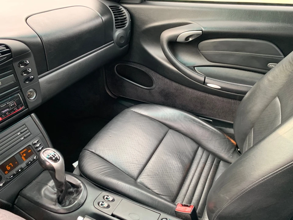 2001 Porsche 996 Carrera - Image 6 of 8
