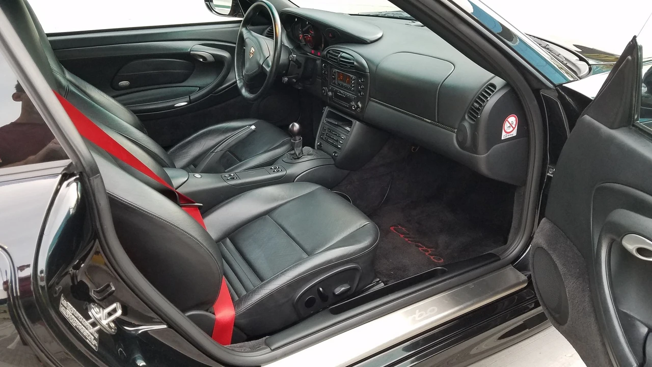 2001 Porsche 996 Turbo - Image 13 of 31