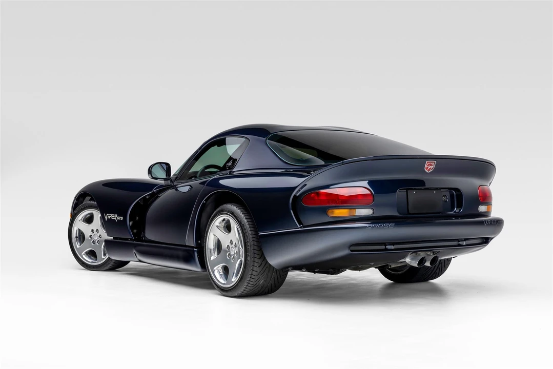 2001 Dodge Viper GTS 2nd Gen - Image 18 of 31