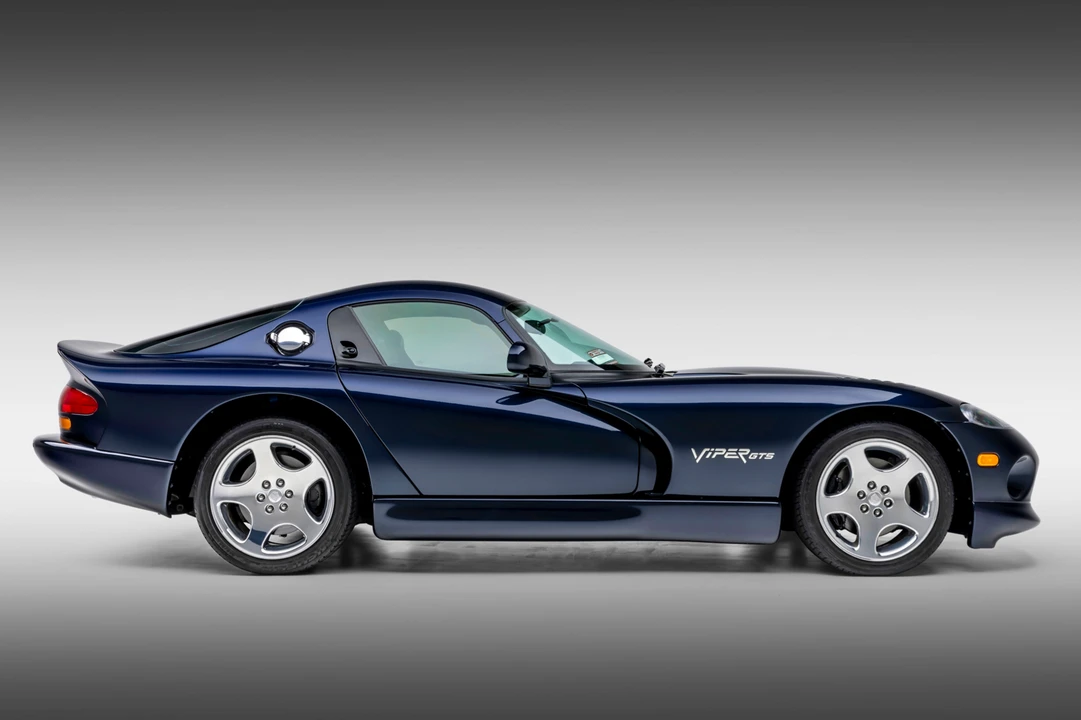 2001 Dodge Viper GTS 2nd Gen - Image 9 of 31