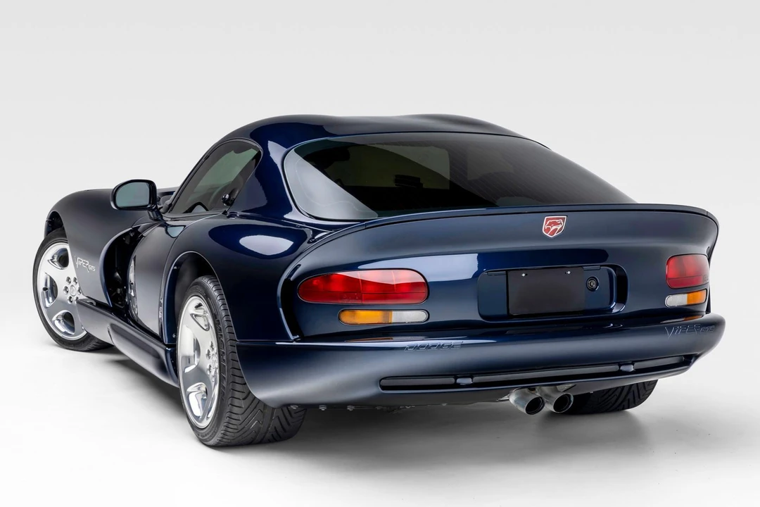 2001 Dodge Viper GTS 2nd Gen - Image 19 of 31