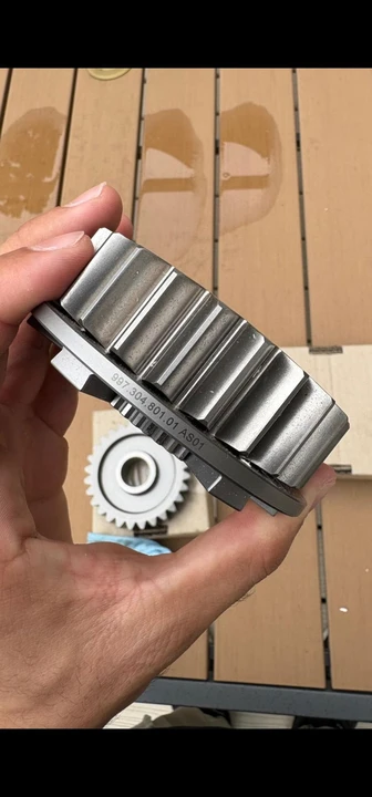 Parts & Memorabilia Gearboxes - Image 21 of 25