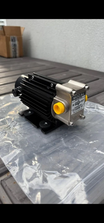 Parts & Memorabilia Gearboxes - Image 17 of 25