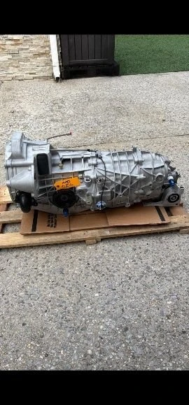 Parts & Memorabilia Gearboxes - Image 5 of 25