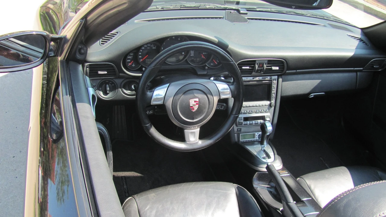 2007 Porsche 997 Carrera 4 - Image 9 of 9
