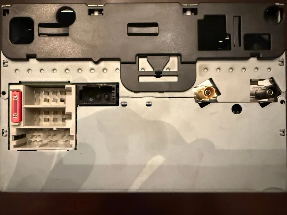 2005 Parts & Memorabilia Seats & Interior - Image 3 of 3