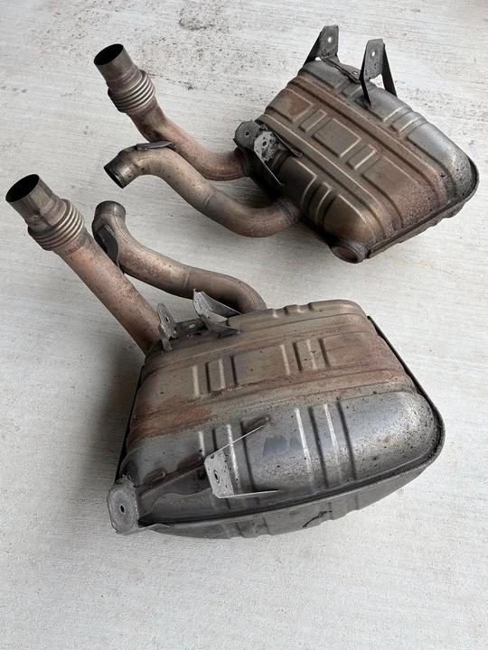 2005 Parts & Memorabilia Mechanical Components - Image 3 of 3