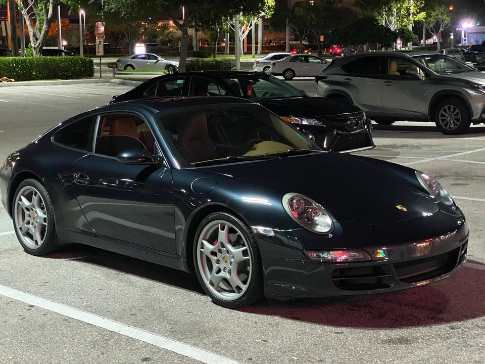2007 Porsche 911 - Image 2 of 3
