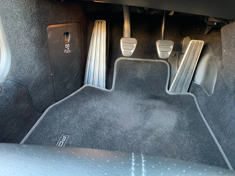 2012 Porsche 997 Carrera - Image 29 of 31