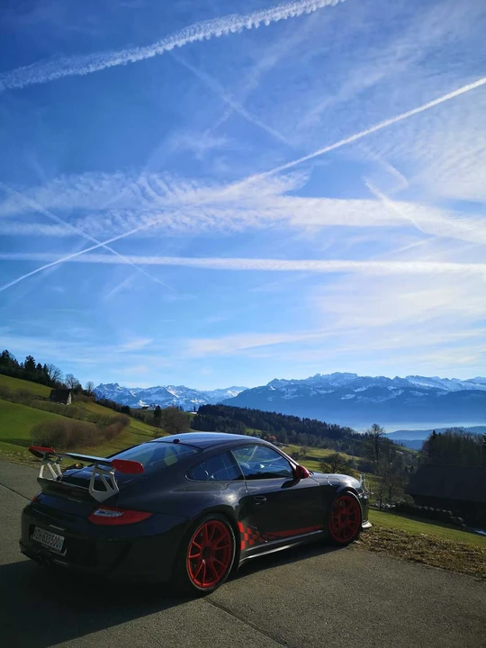 2010 Porsche 997 GT3 RS - Image 2 of 11
