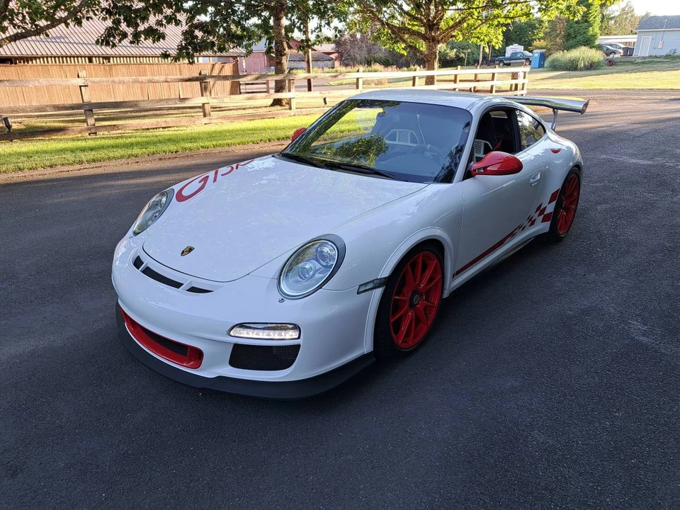 2011 Porsche 997 GT3 RS - Image 2 of 4