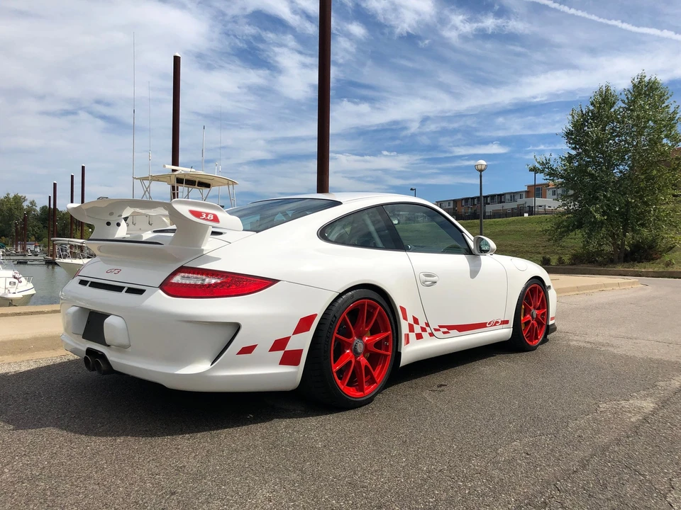 2010 Porsche 997 GT3 - Image 8 of 20