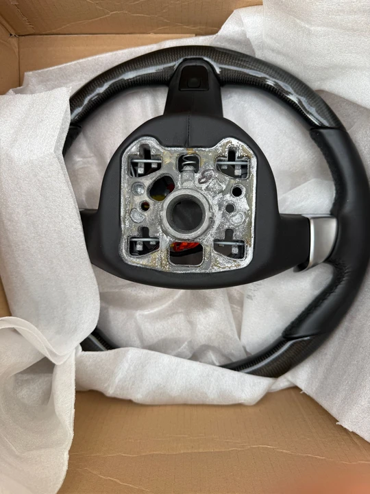 2009 Parts & Memorabilia Seats & Interior - Image 6 of 6