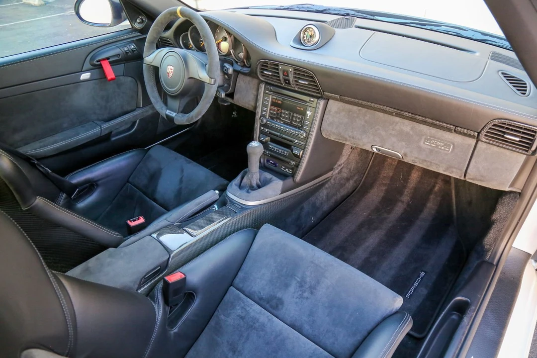 2011 Porsche 997 GT2 - Image 8 of 11