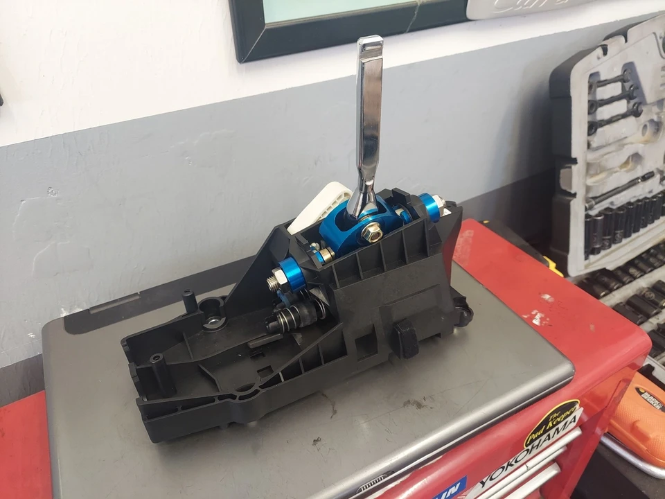 2005 Parts & Memorabilia Gearboxes - Image 5 of 7
