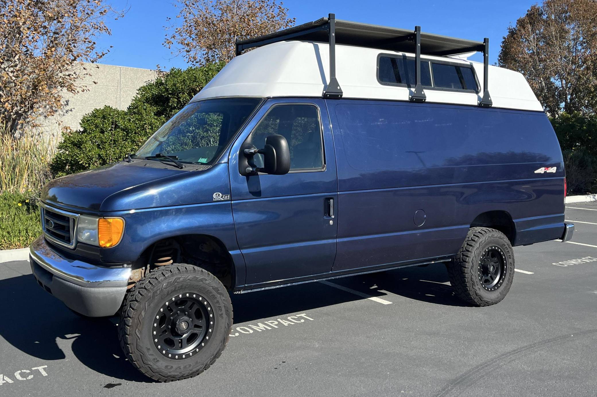 2005 Ford E-350 4x4