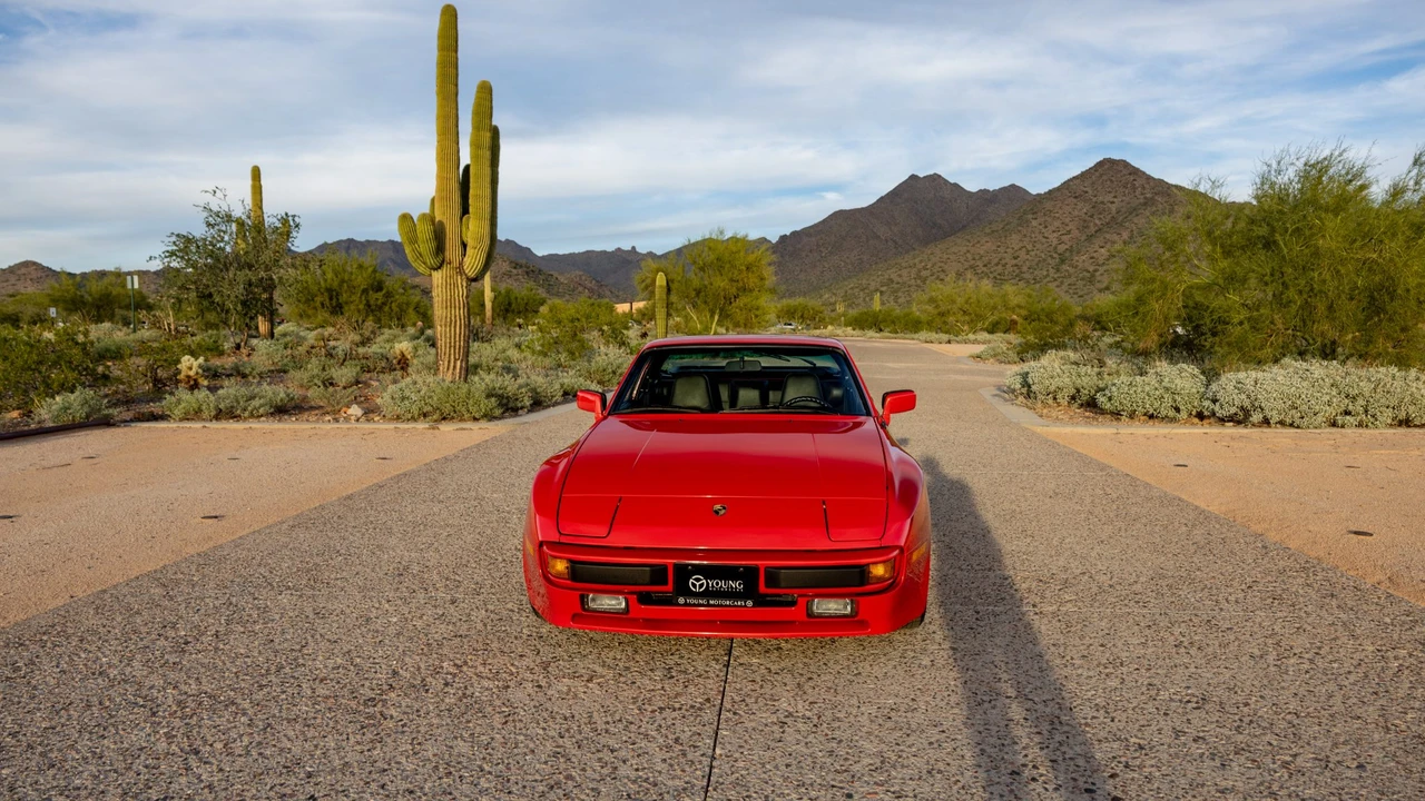 1984 Porsche 944 - Image 12 of 31