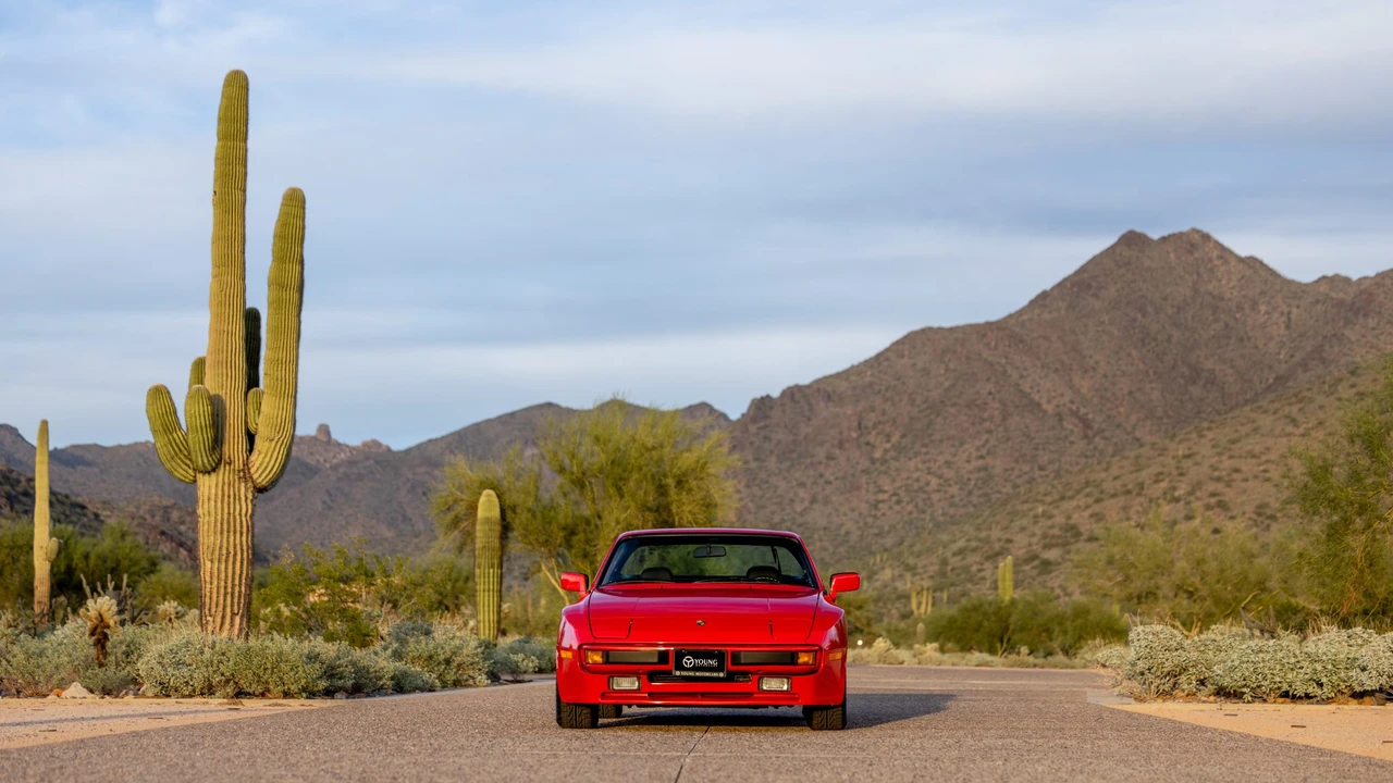 1984 Porsche 944 - Image 15 of 31