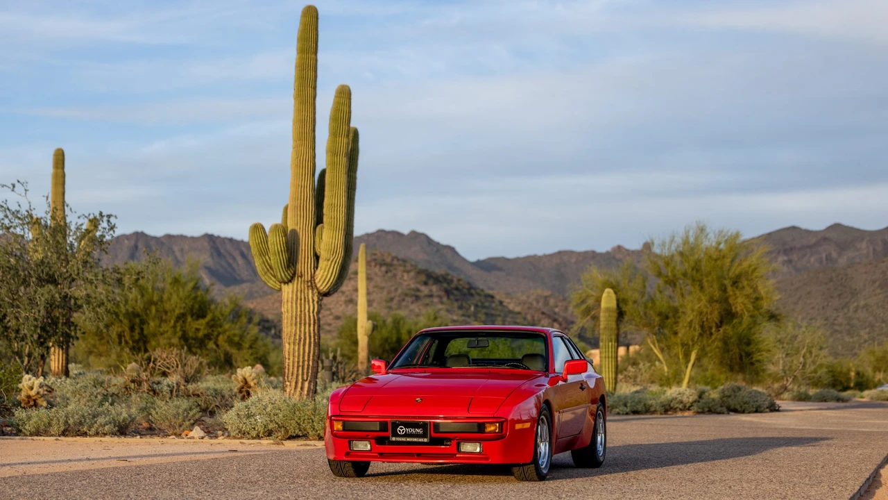 1984 Porsche 944 - Image 11 of 31