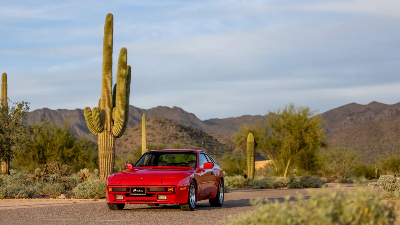 1984 Porsche 944 - Image 10 of 31