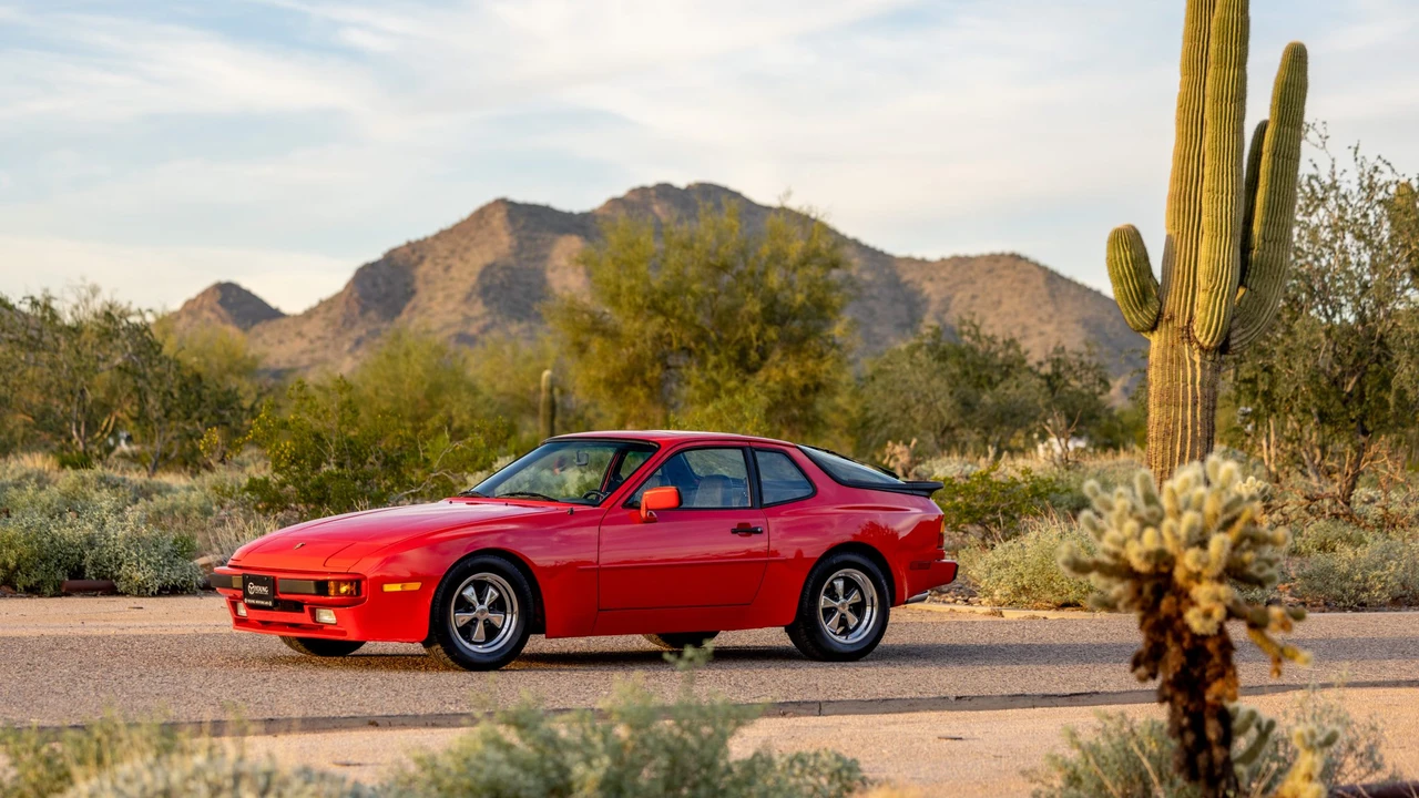 1984 Porsche 944 - Image 3 of 31