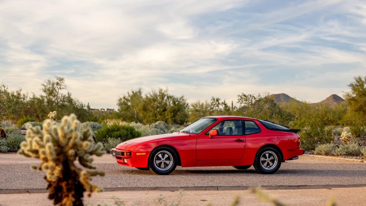 1984 Porsche 944 - Image 2 of 31