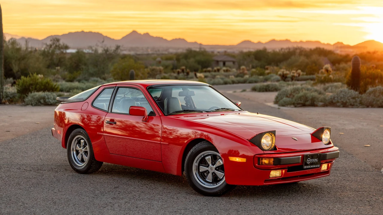 1984 Porsche 944 - Image 28 of 31