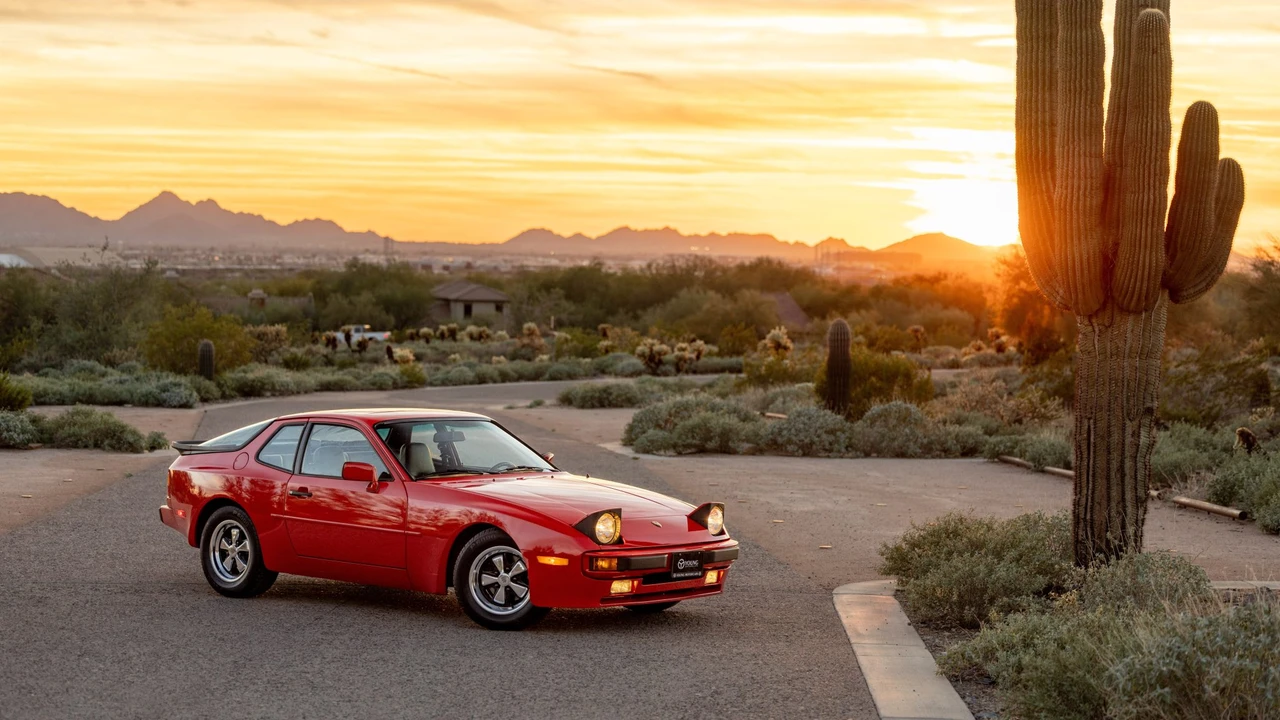 1984 Porsche 944 - Image 25 of 31