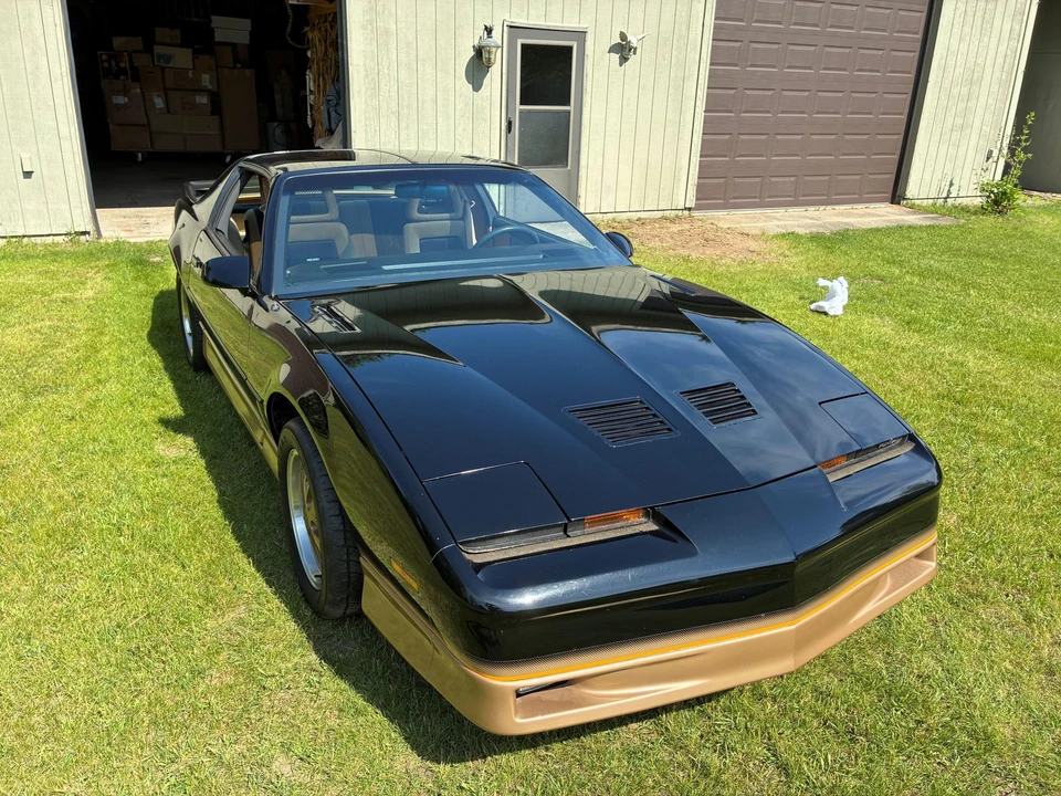 1985 Pontiac Firebird Trans Am 3rd Gen - Image 11 of 31
